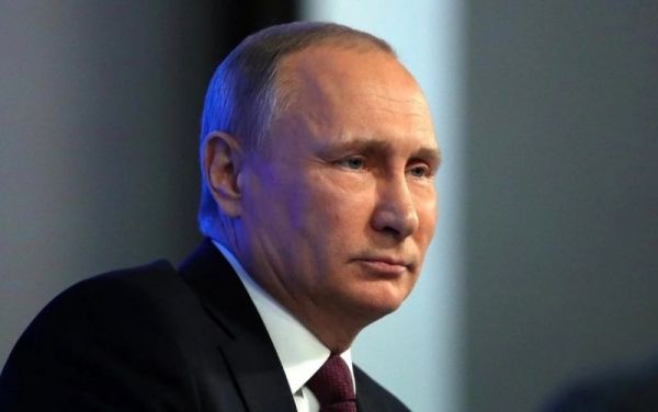 «Подарок» Путина россиянам высмеяли в Сети