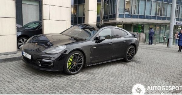 В Киеве видели Porsche за 6 миллионов гривен