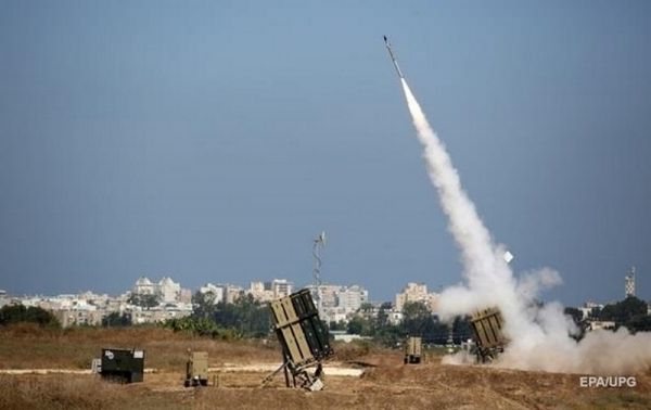 Из сектора Газа выпустили по Израилю 50 ракет. Видео