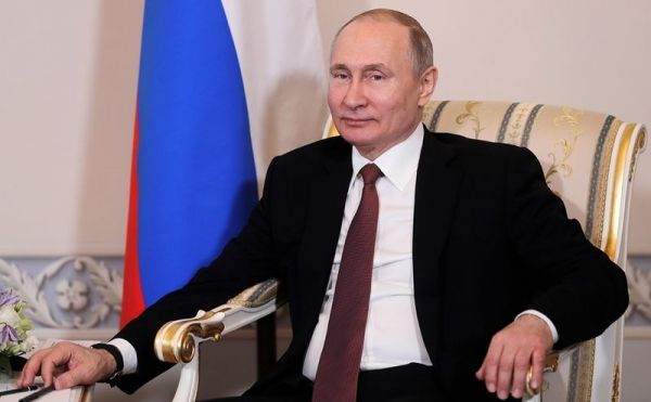 Заявление Путина про доходы россиян высмеяли фотожабой