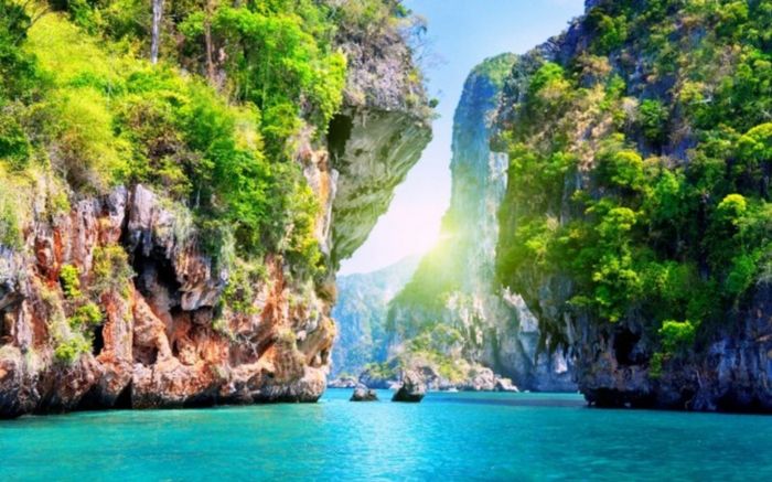 Таиланд откроет границы для богатых туристов