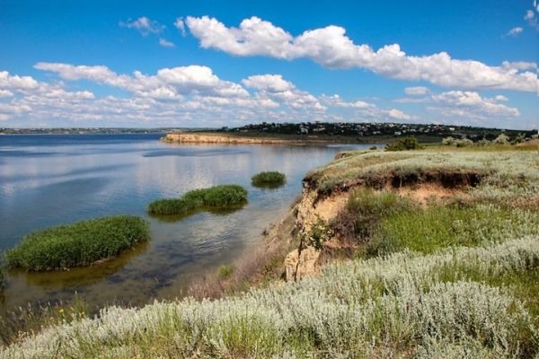 Топ-7 лучших мест в Украине для отдыха в палатках. Фото