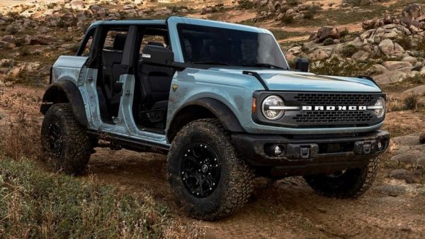 Ford Bronco 2021 показали на официальных снимках