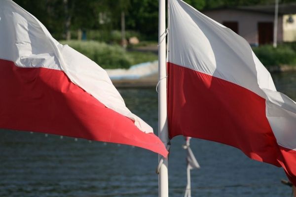    Санкции против Польши - В ЕС утверждают, что Польша не уважает ценности демократии - последние новости    