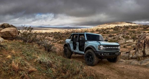 Ford Bronco 2021 показали на официальных снимках