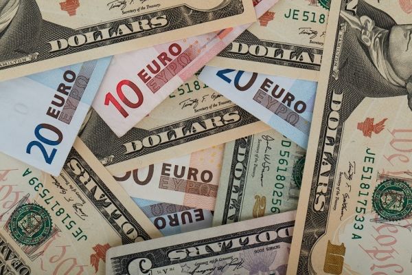     Курс валют НБУ 2 июля - Курс доллара и курс евро резко добавили в цене - новости Украина    
