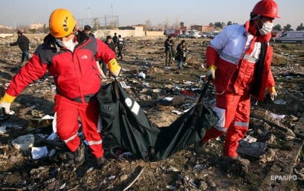 Французские следователи заявили о прибытии во Францию черных ящиков сбитого над Ираном украинского самолета