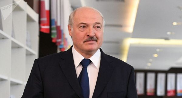 Лукашенко заявил о предварительной победе над коронавирусом в Беларуси