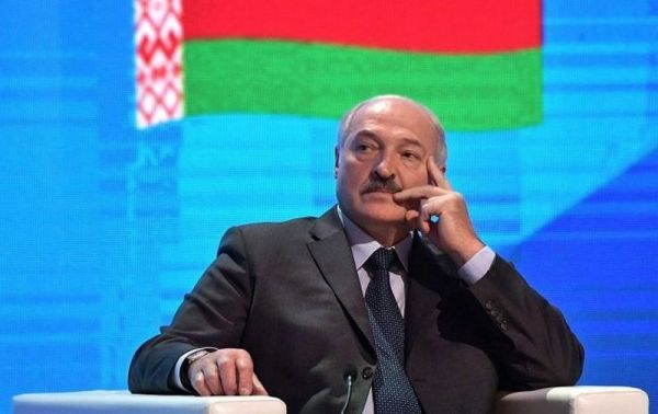 Протесты в Беларуси: Лукашенко заявил о необходимости поговорить с Путиным