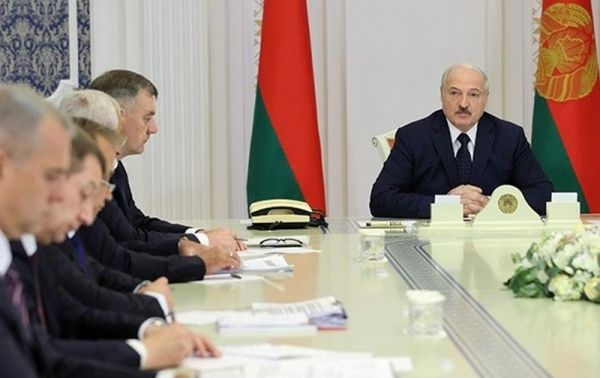 Лукашенко пригрозил армией студентам, участвующим в протестах