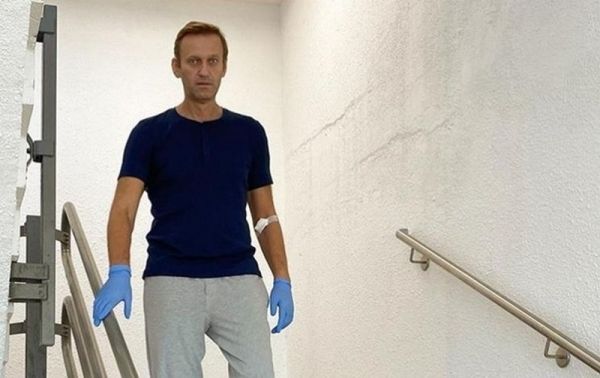 Навальный потребовал вернуть одежду, в которой его госпитализировали