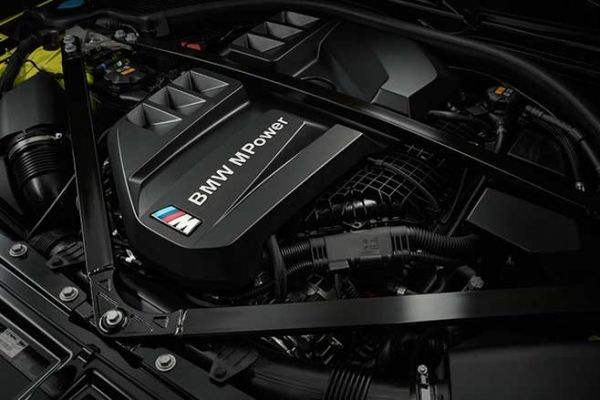 BMW представили обновленные модели M3 и M4 2021: фото и характеристики