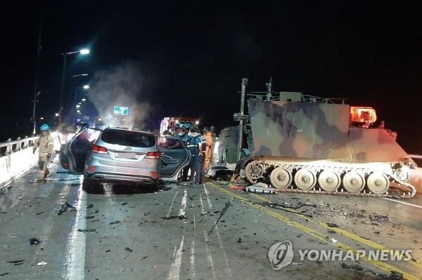 В Южной Корее броневик США протаранил авто: погибли четыре человека