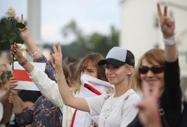     Протесты в Беларуси - оппозиция призвала прекратить насилие и применение силы - новости мира    