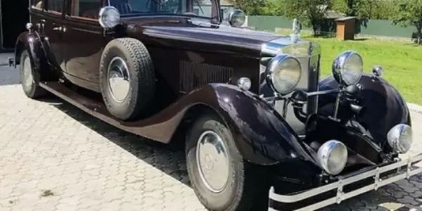 В Киеве Mercedes 1941 года продают за $120 000