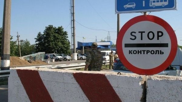 На границе Украины с Россией открыли огонь по джипу