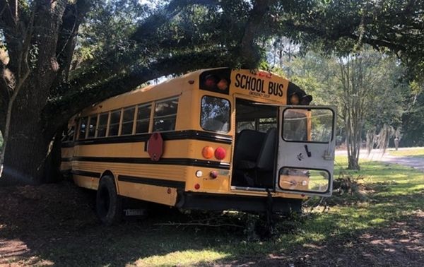 В США полиция устроила погоню за 11-летним угонщиком школьного автобуса