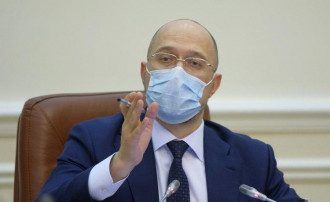     Коронавирус в Украине - Шмыгаль заявил о срочных мерах из-за вспышки - новости Украины    