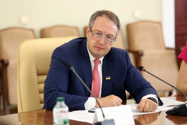 Геращенко: Новые застройщики возьмут обязательства по достройке ЖК 