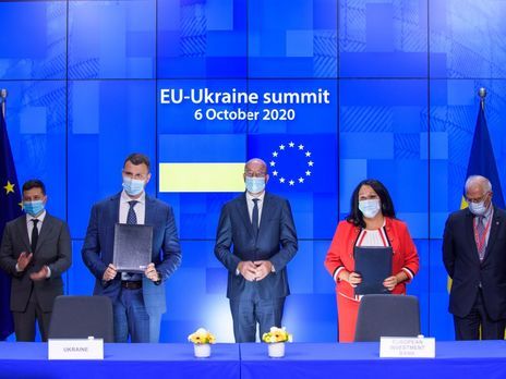 На саммите Украина – ЕС подтвердили безвиз, в Кыргызстане отменили результаты выборов. Главное за день