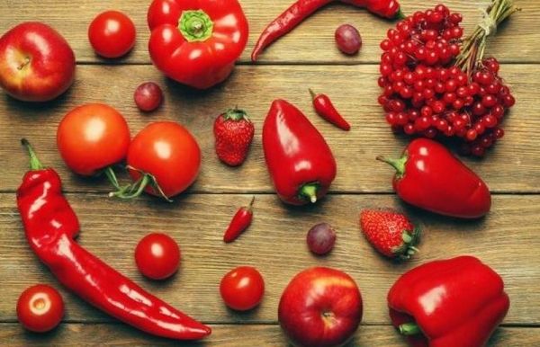 Названы целебные свойства овощей и фруктов красного цвета