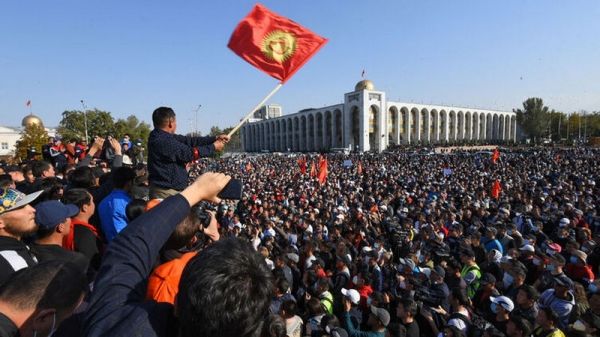 В Кыргызстане признали недействительными парламентские выборы
