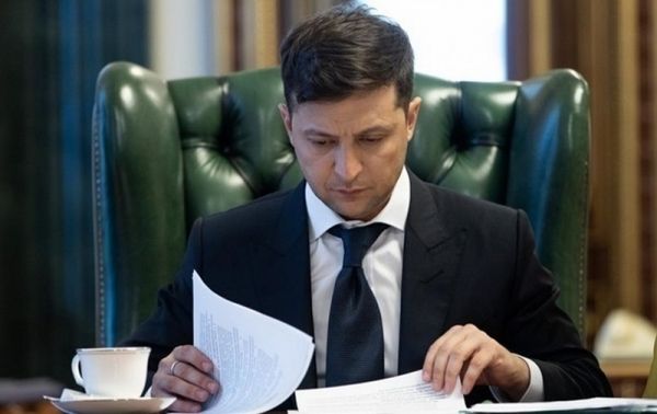 Зеленский созвал СНБО из-за решения Конституционного суда