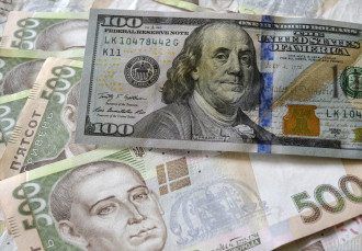     Курс доллара в Украине - в НБУ объяснили, почему курс гривны к доллару резко обвалился - новости Украина    