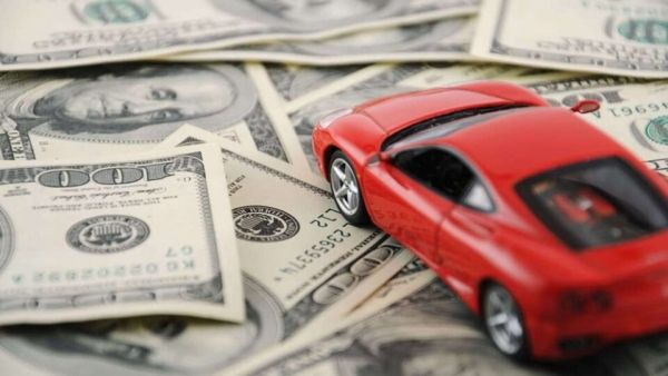 Владельцев дорогих авто предупредили о новом налоге