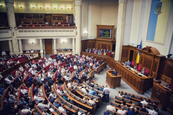 Разумков объяснил, почему парламент не может проводить пленарные заседания в онлайн-формате