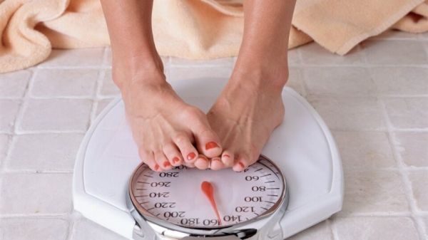 Медики объяснили, как нарушения гормонального фона влияют на вес человека
