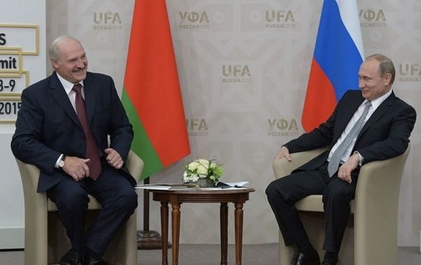 Лукашенко заявил, что его «загнали» в одну команду с Путиным