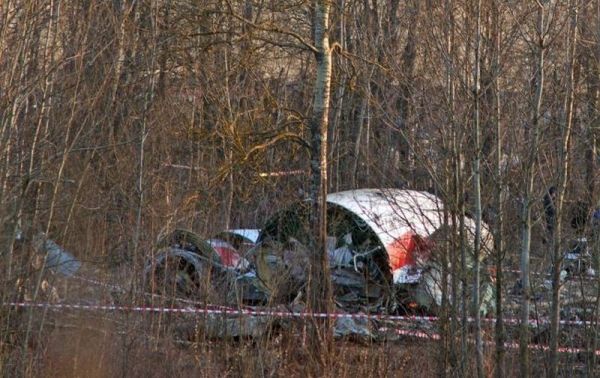 В Польше заявили о взрыве на борту самолета президента Качиньского