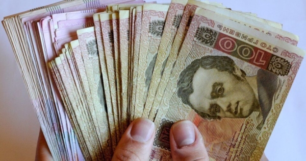 Стало известно, сколько украинцев подали заявление на получение “карантинных” денег