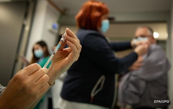 В Германии ослабят карантин для граждан, прошедших вакцинацию