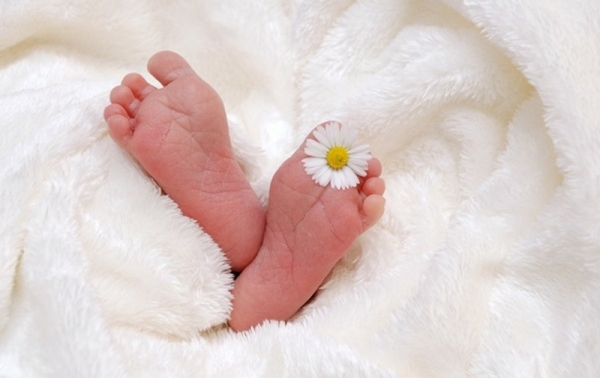 В Израиле у новорожденного в желудке обнаружили эмбрион близнеца