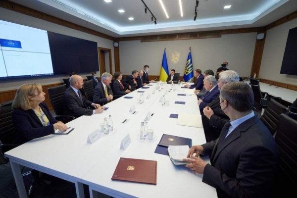 Зеленский в Украине встретился с американскими конгрессменами