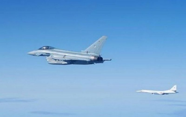 Британские истребители подняли в небо из-за российских бомбардировщиков