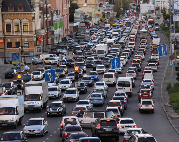 Киев признали самым дешевым городом для содержания авто