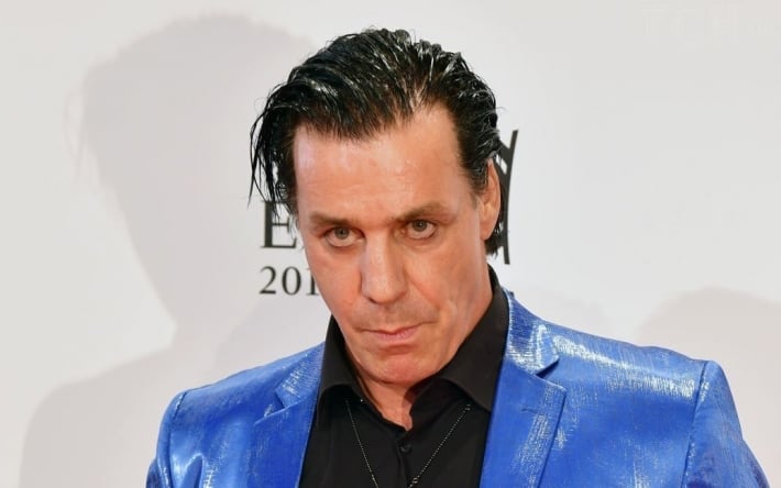 Из Rammstein со скандалом уволили россиянку, которая замешана в секс-домогательствах Тилля Линдеманна