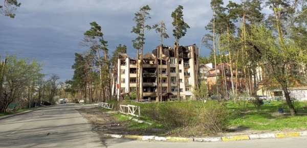 
Спецкомісія зафіксувала недоліки у відбудові пошкоджених будинків на Київщині 