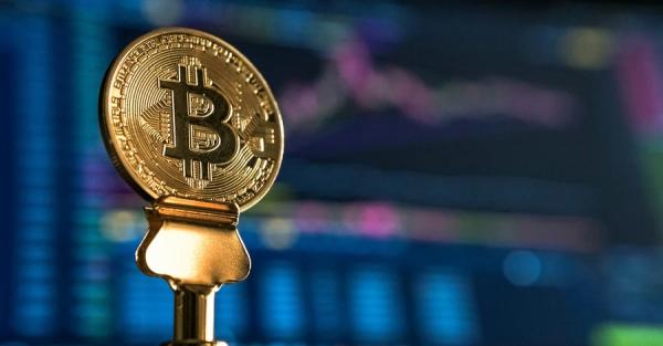 Биткоин впервые превысил отметку в 111 000 долларов - Новости экономики