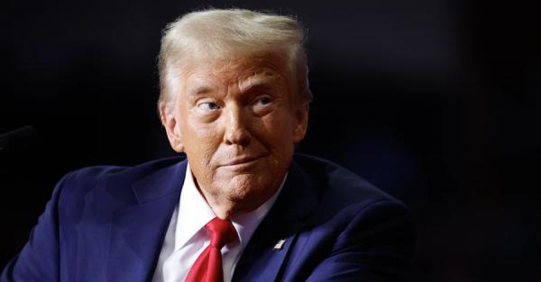 Трамп відмовився відповідати журналісту The Wall Street Journal, бо це “гнила газета”