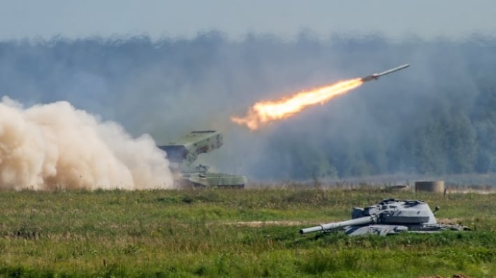 Атака fpv-дроном: россияне ранили отца и сына в Приморском