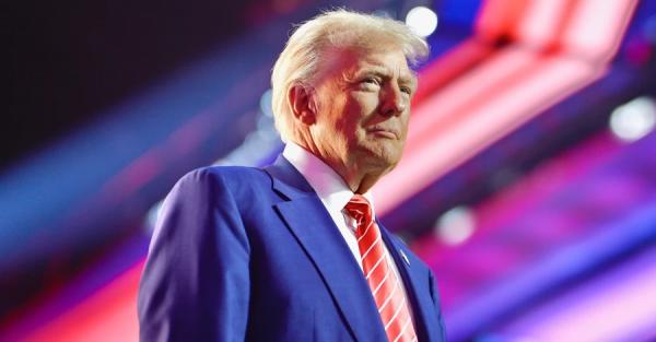 Трамп допустив запровадження нових санкцій не лише проти РФ, а й проти України