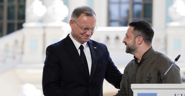 Зеленський вручив президенту Польщі Дуді орден Свободи