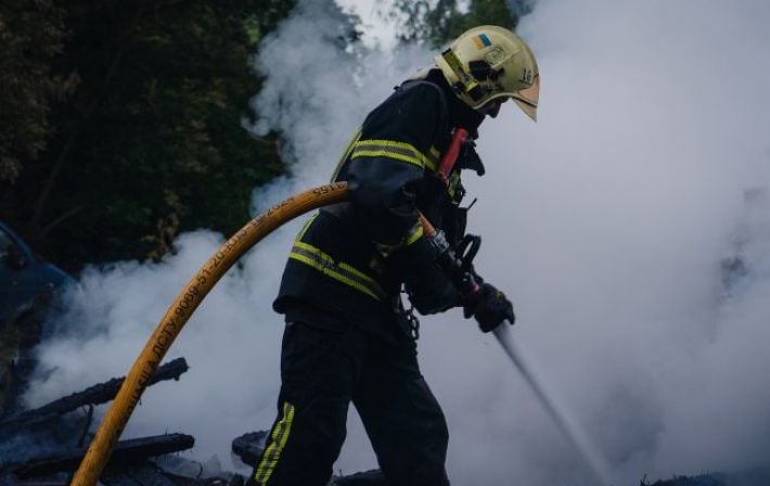 Россияне в течение четырех часов атаковали Шостку беспилотниками: какие последствия