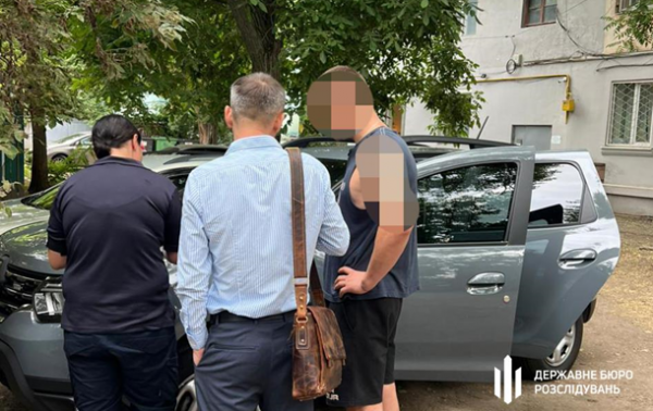 В Одесі співробітник ТЦК "торгував" відстрочкою від мобілізації