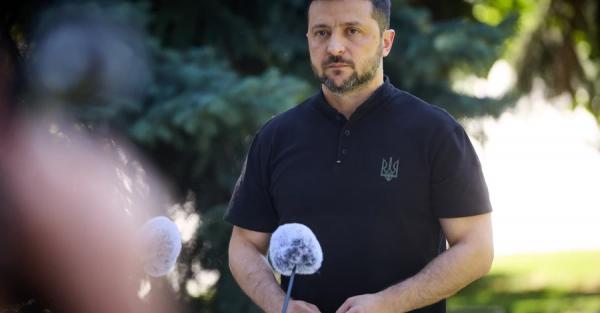 Зеленський у Києві вшанував пам'ять загиблих внаслідок удару РФ та закликав до жорстких санкцій