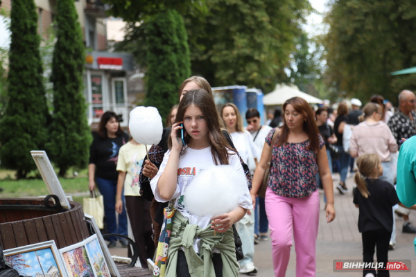 Фоторепортаж з центру Вінниці у День міста